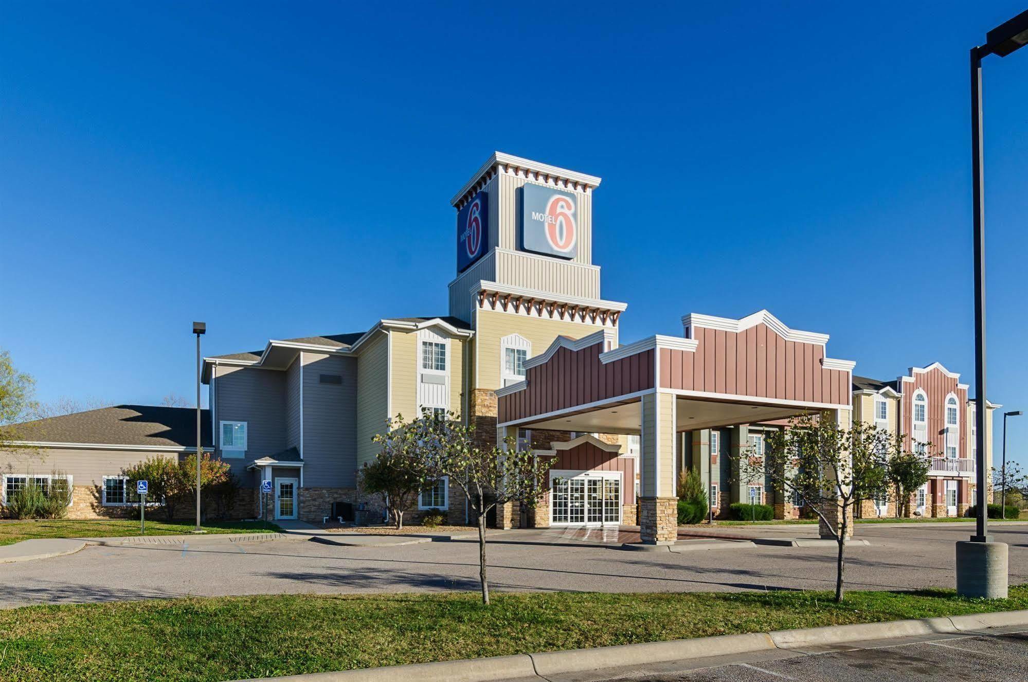 Motel 6-Valley Center, Ks パーク・シティー エクステリア 写真